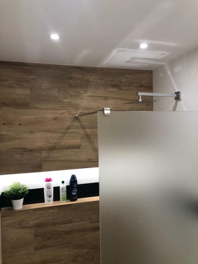 Klimatyzowany Apartament Roma Z Garazem Podziemnym Kielce Exterior photo
