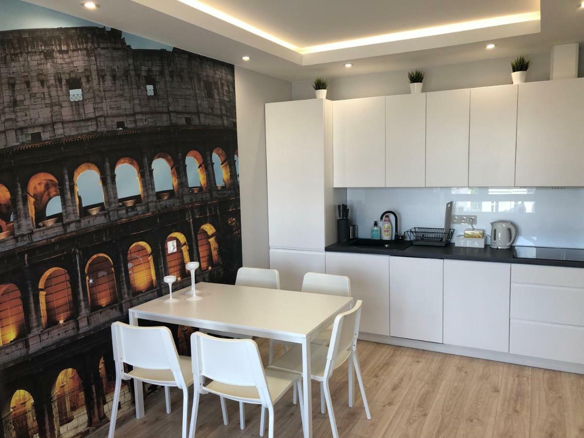 Klimatyzowany Apartament Roma Z Garazem Podziemnym Kielce Exterior photo