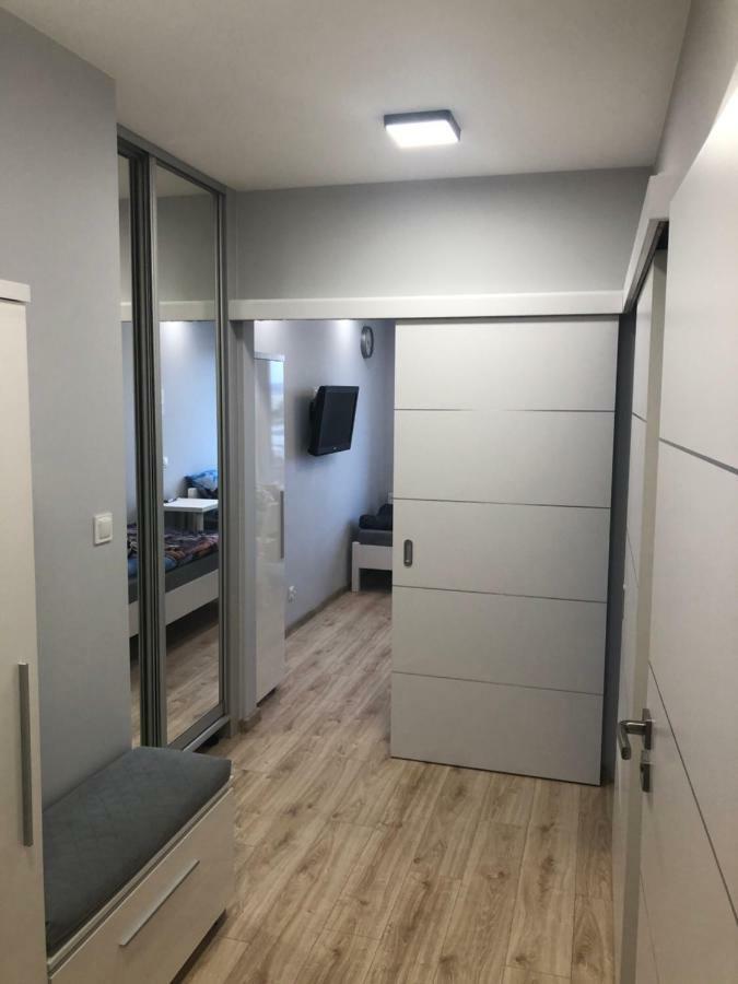 Klimatyzowany Apartament Roma Z Garazem Podziemnym Kielce Exterior photo