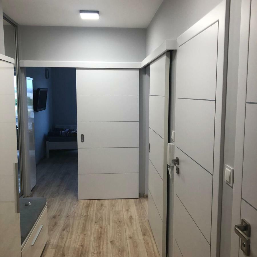Klimatyzowany Apartament Roma Z Garazem Podziemnym Kielce Exterior photo