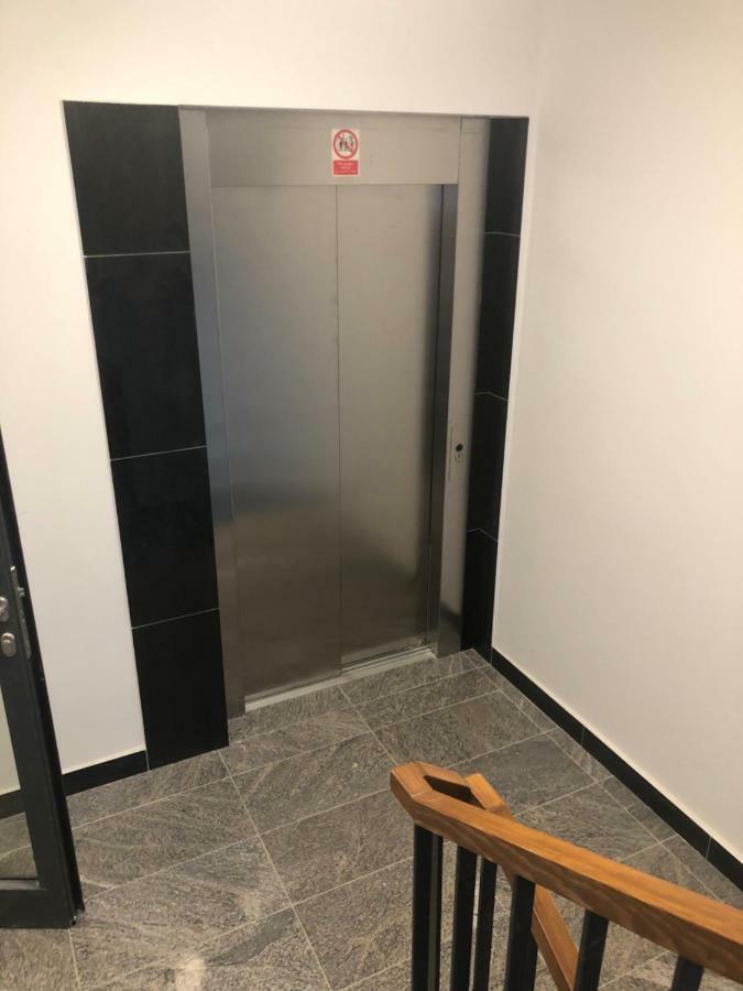 Klimatyzowany Apartament Roma Z Garazem Podziemnym Kielce Exterior photo